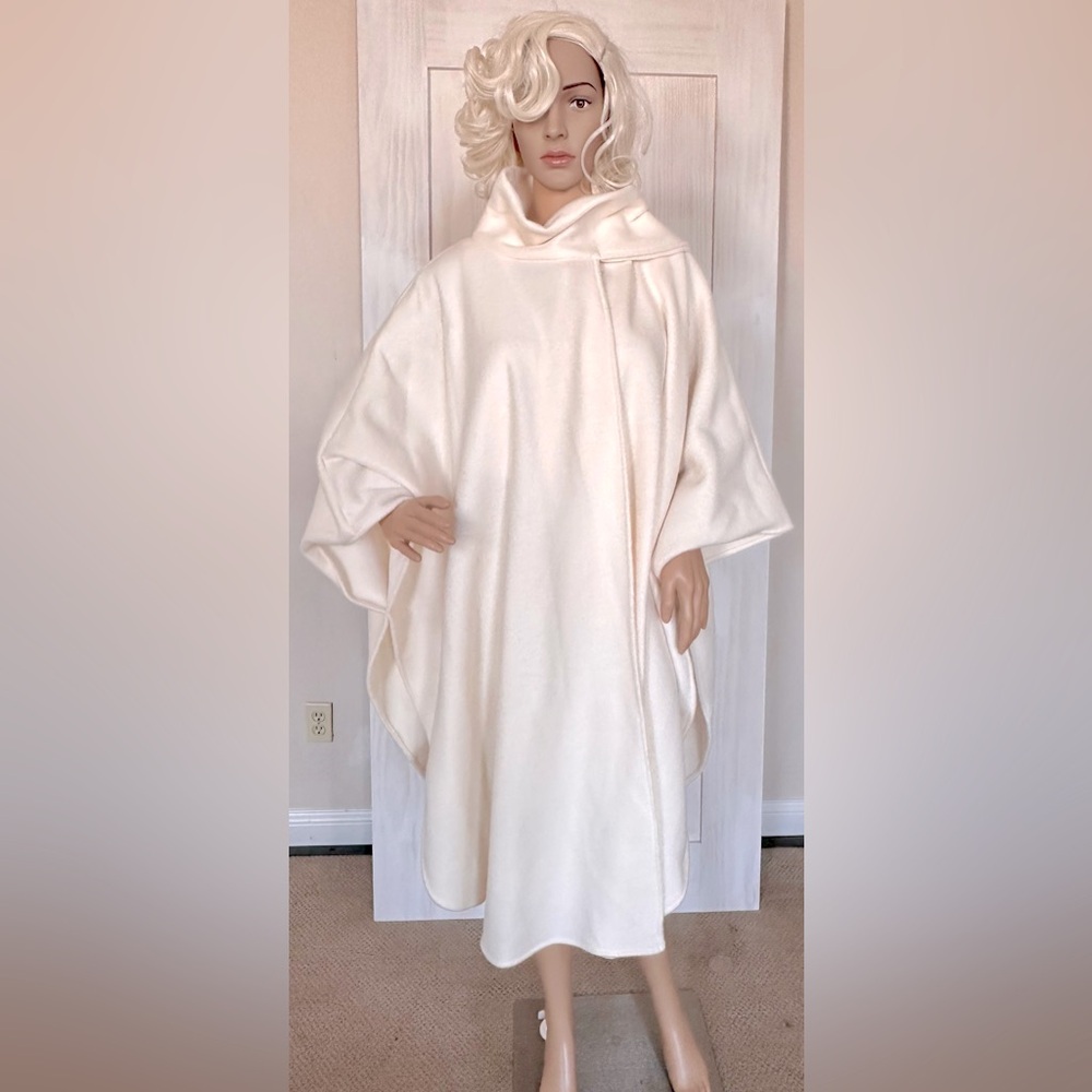 The Honey Collection! Cape-Wrap/100% polyester/white/OS